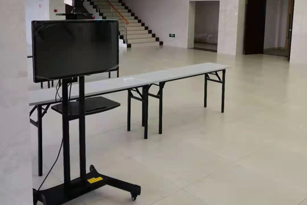 Système de dépistage de température multi-personnes par imagerie thermique appliqué dans le hall de Shiyan 60a22f79e03e6.png